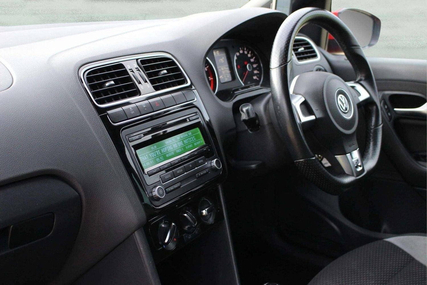 Used Volkswagen Polo 2012 for sale - 76649845: Photo 20
