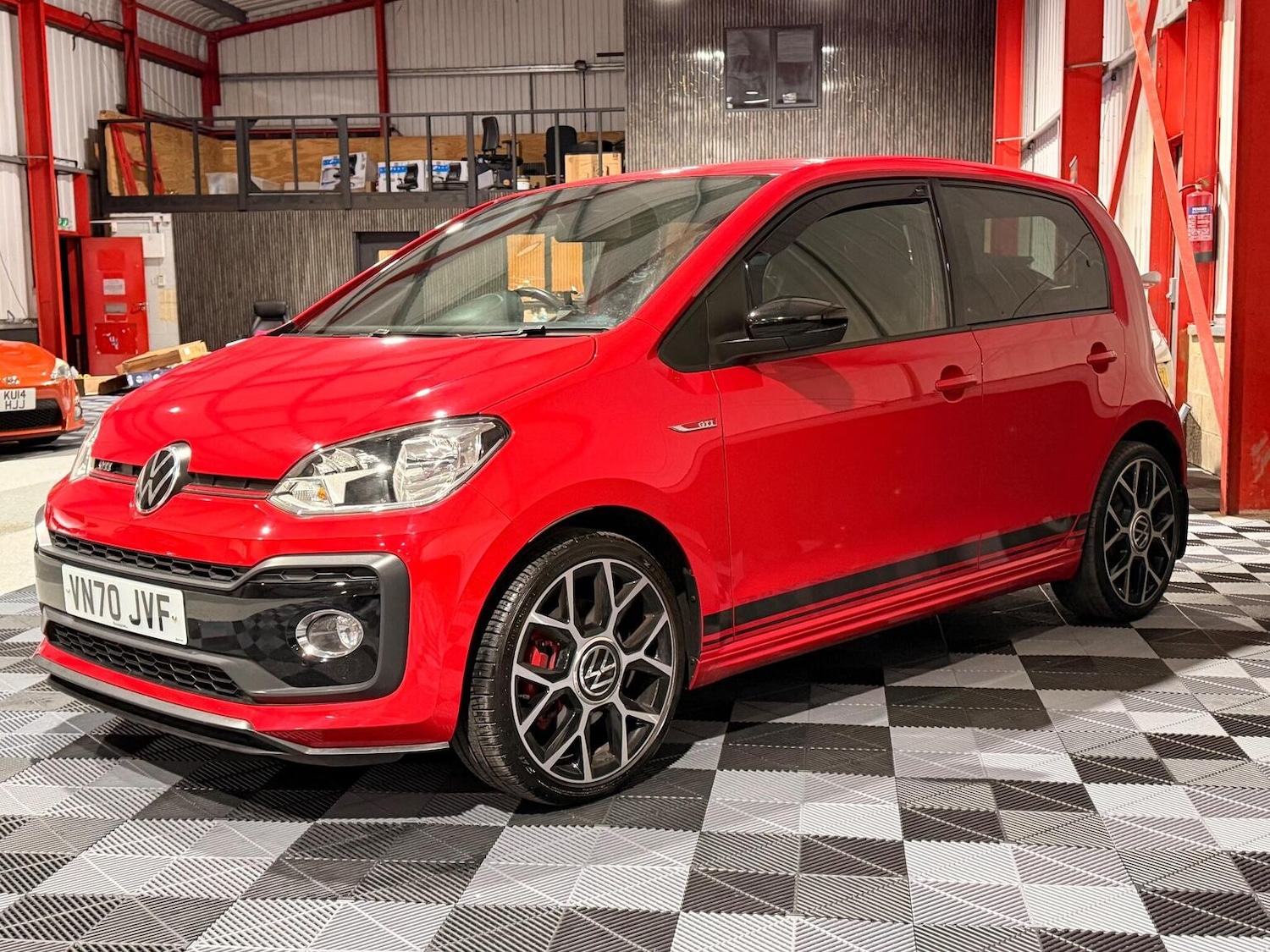 Used Volkswagen up! 2020 for sale - 77159264: Photo 2