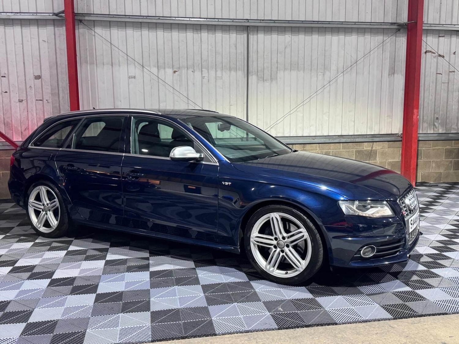 Used Audi S4 Avant 2010 for sale - 76329760: Photo 10