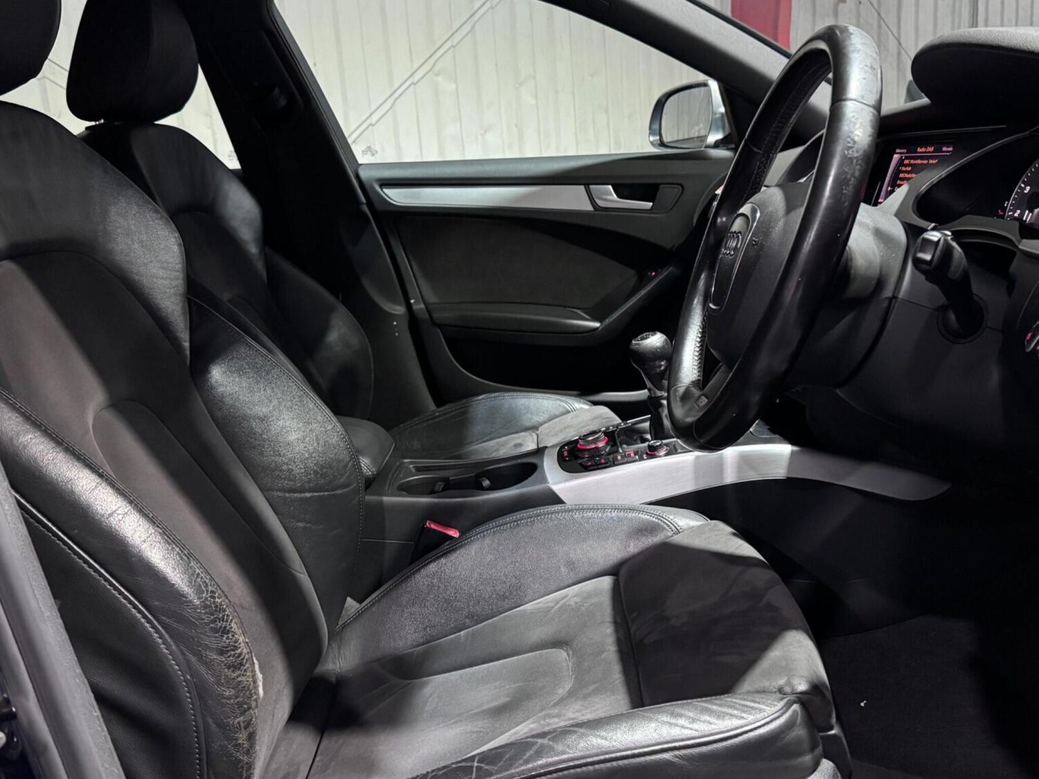 Used Audi S4 Avant 2010 for sale - 76329760: Photo 14