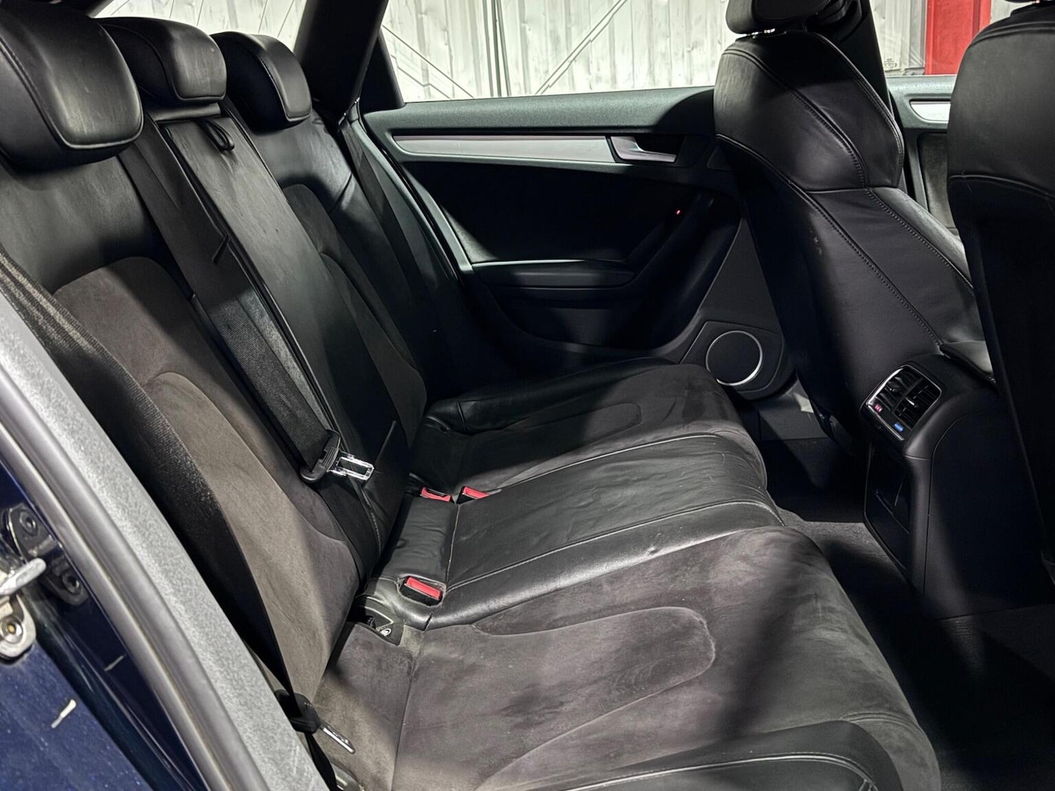 Used Audi S4 Avant 2010 for sale - 76329760: Photo 21