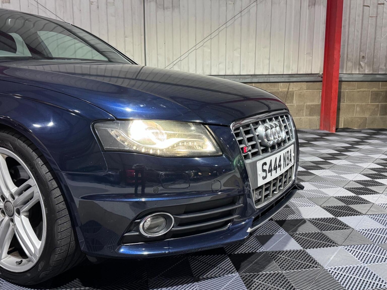 Used Audi S4 Avant 2010 for sale - 76329760: Photo 29