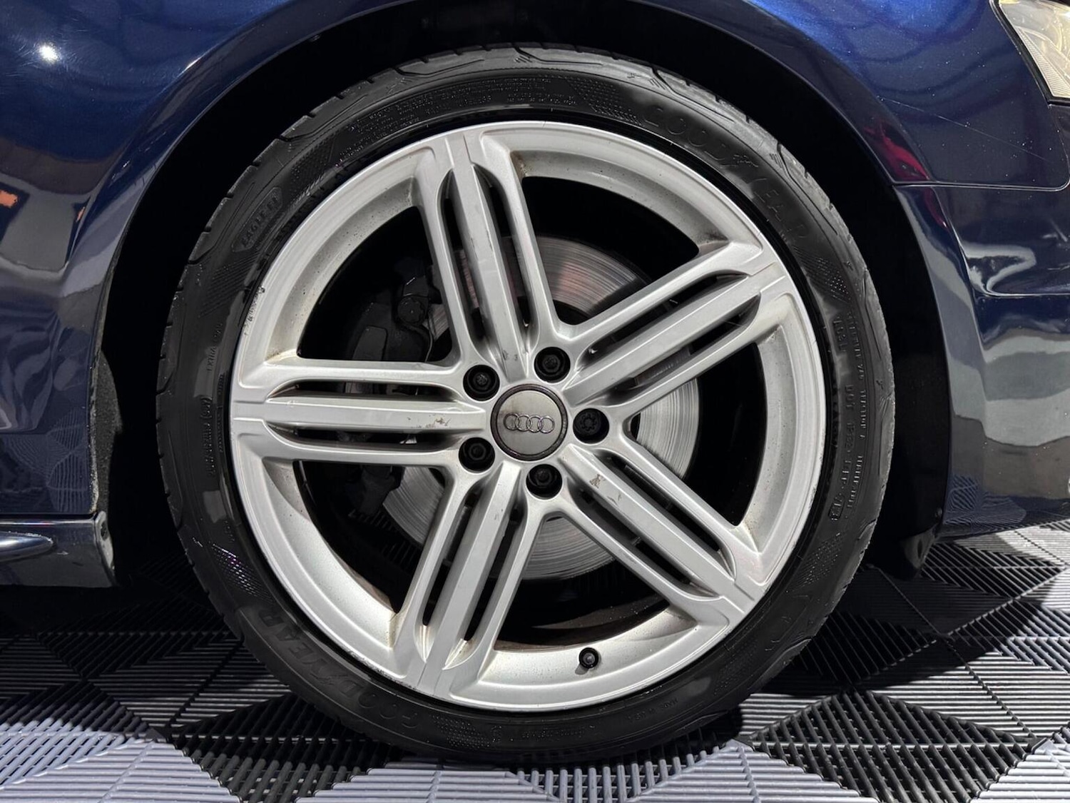 Used Audi S4 Avant 2010 for sale - 76329760: Photo 30