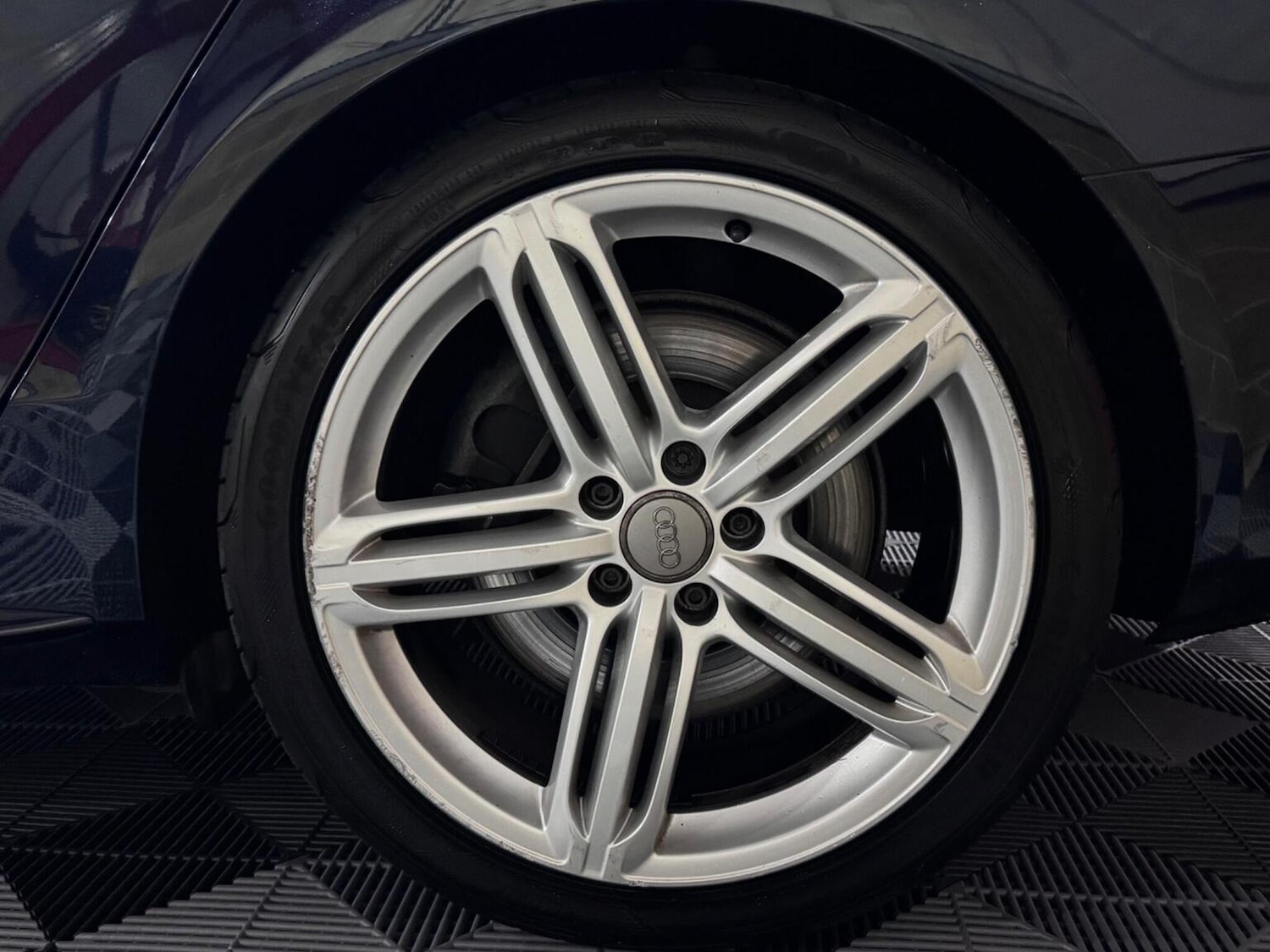 Used Audi S4 Avant 2010 for sale - 76329760: Photo 32