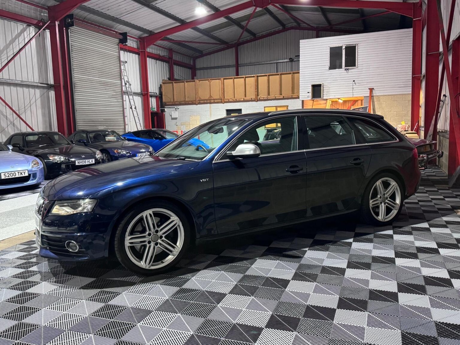 Used Audi S4 Avant 2010 for sale - 76329760: Photo 4