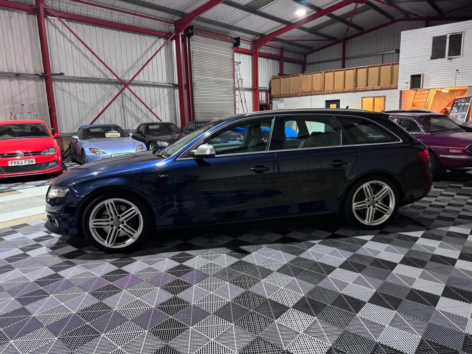 Used Audi S4 Avant 2010 for sale - 76329760: Photo 5