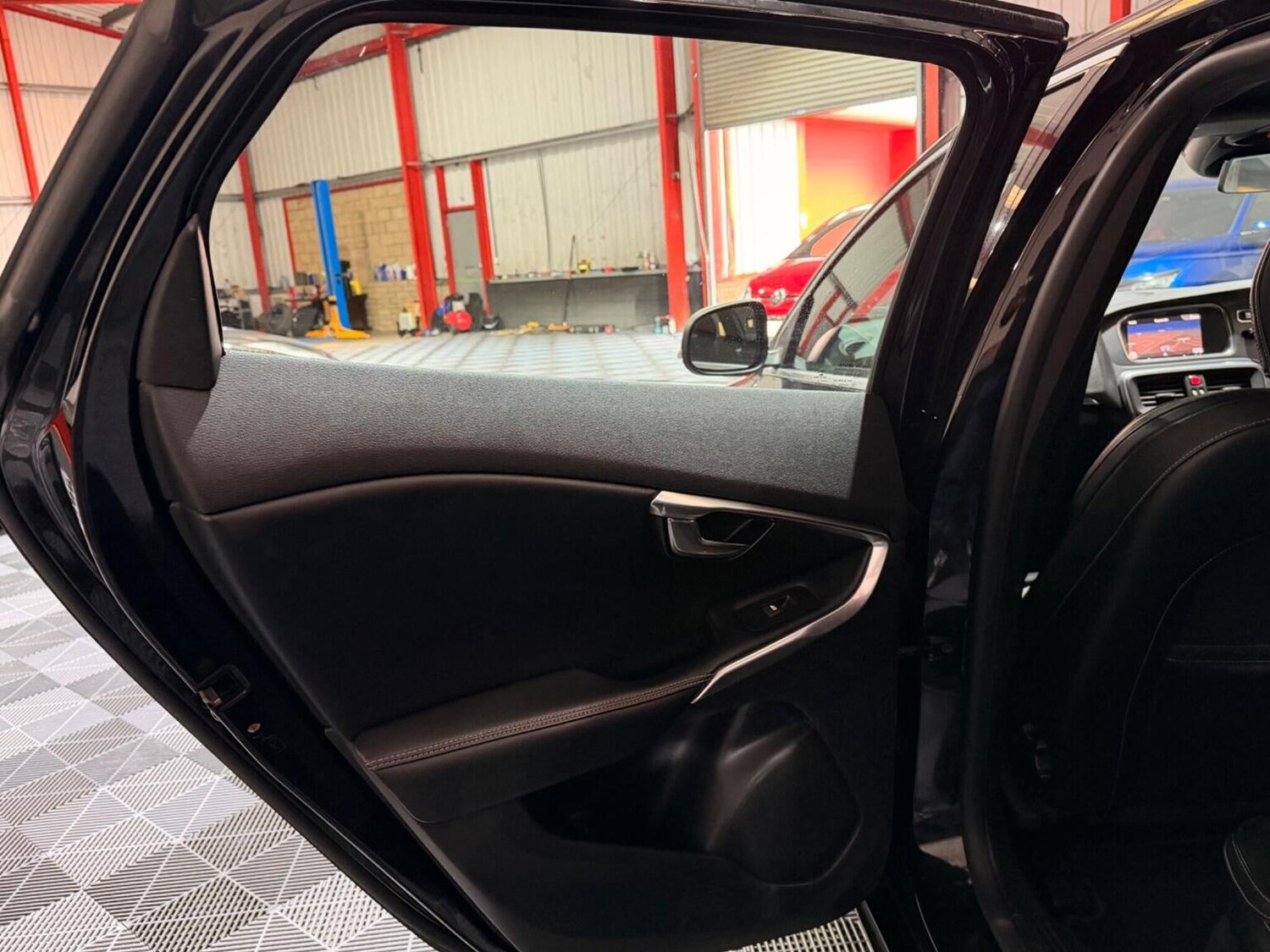 Used Volvo V40 2017 for sale - 78064180: Photo 22