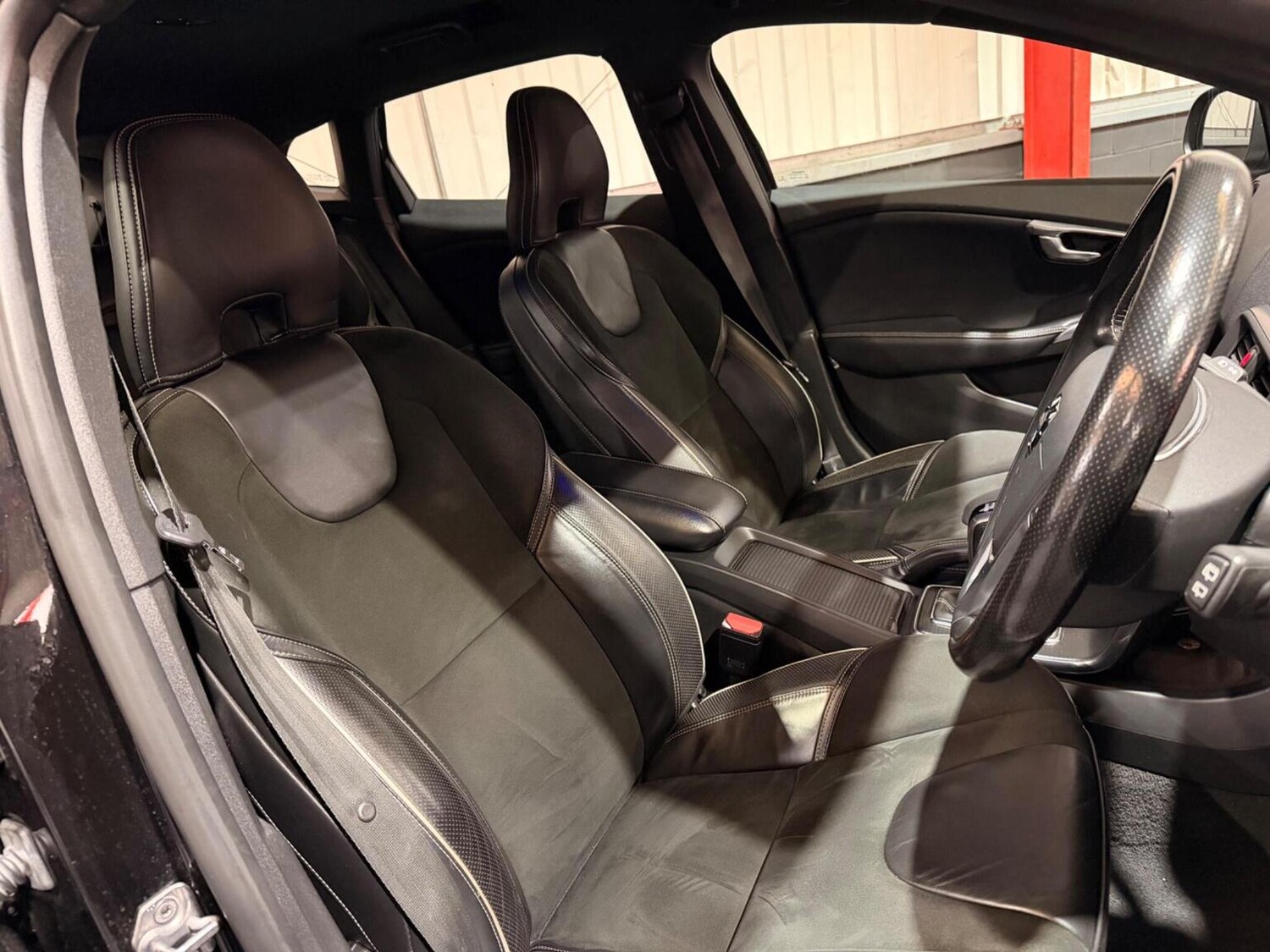 Used Volvo V40 2017 for sale - 78064180: Photo 25