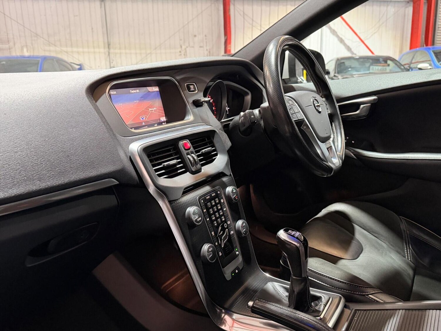 Used Volvo V40 2017 for sale - 78064180: Photo 26