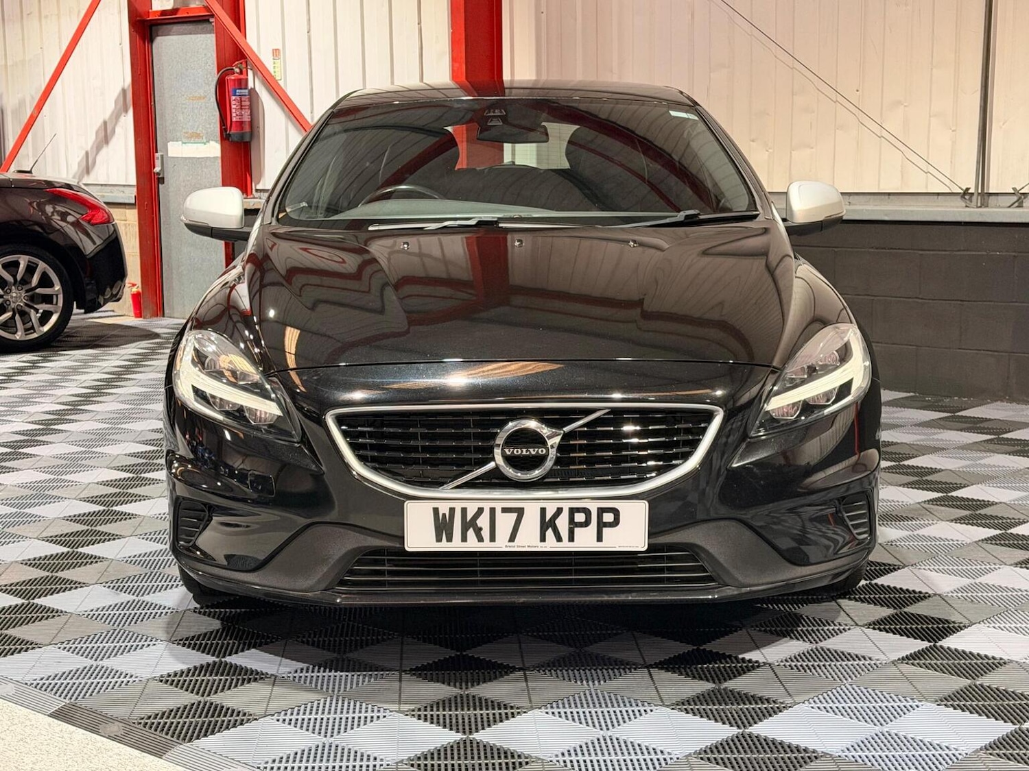 Used Volvo V40 2017 for sale - 78064180: Photo 4