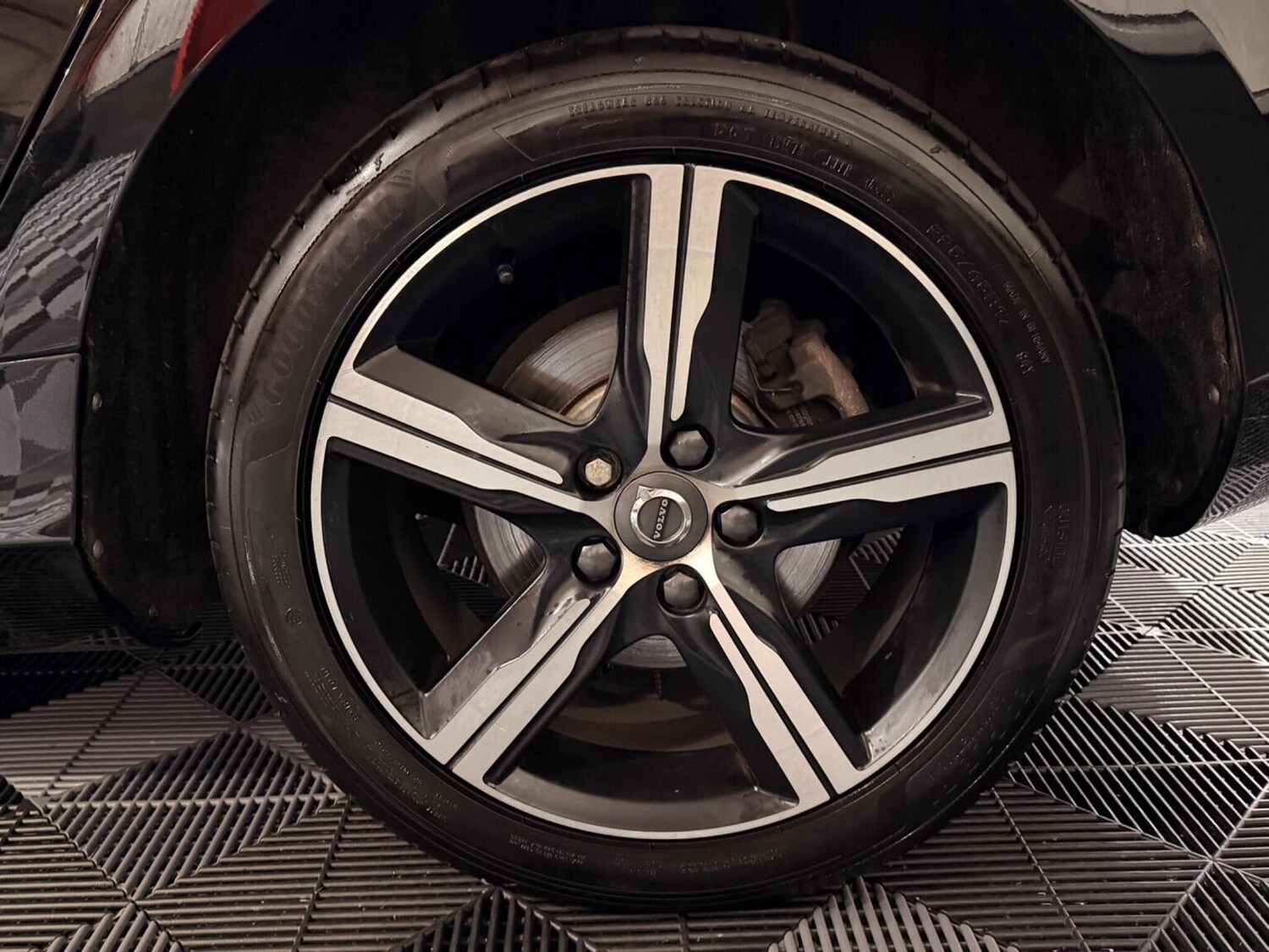 Used Volvo V40 2017 for sale - 78064180: Photo 44