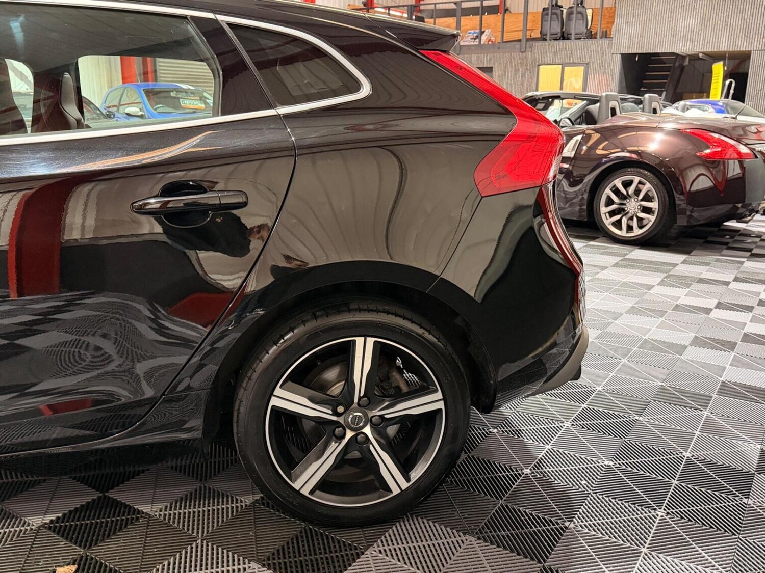 Used Volvo V40 2017 for sale - 78064180: Photo 48