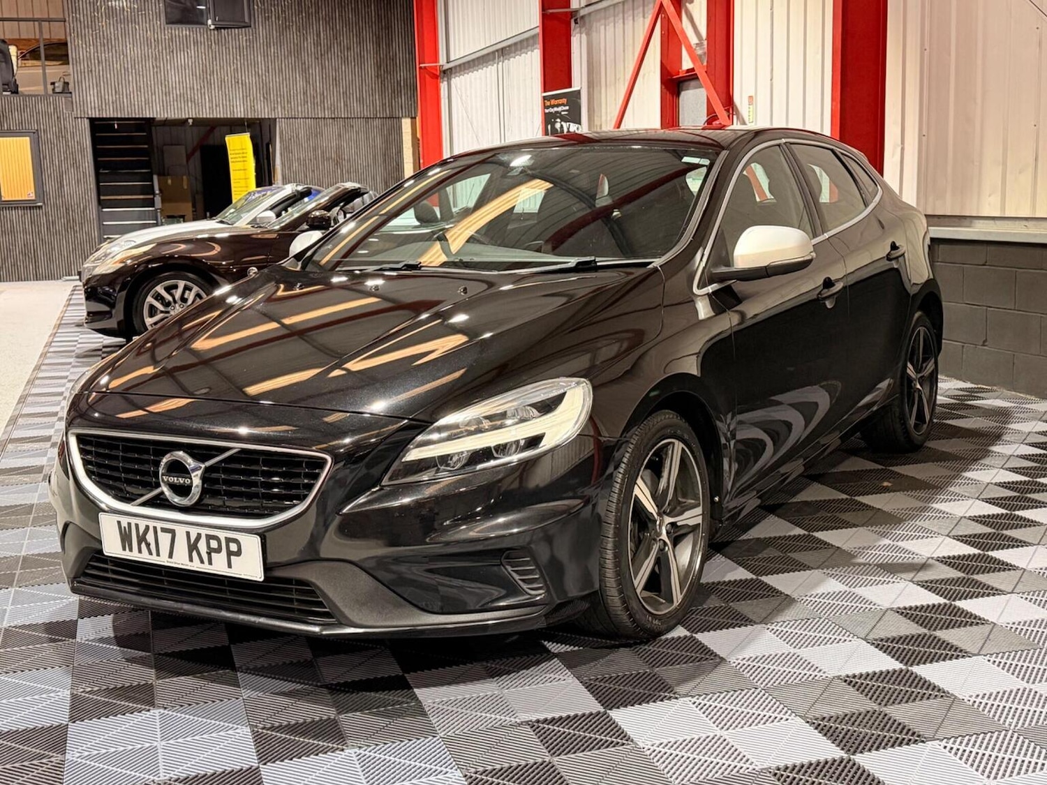 Used Volvo V40 2017 for sale - 78064180: Photo 5