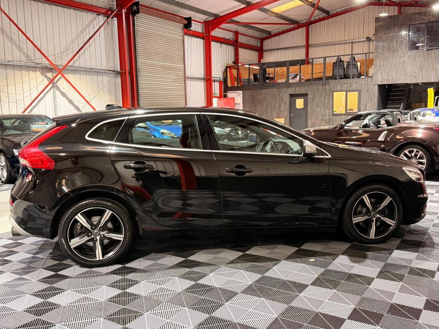 Used Volvo V40 2017 for sale - 78064180: Photo 53