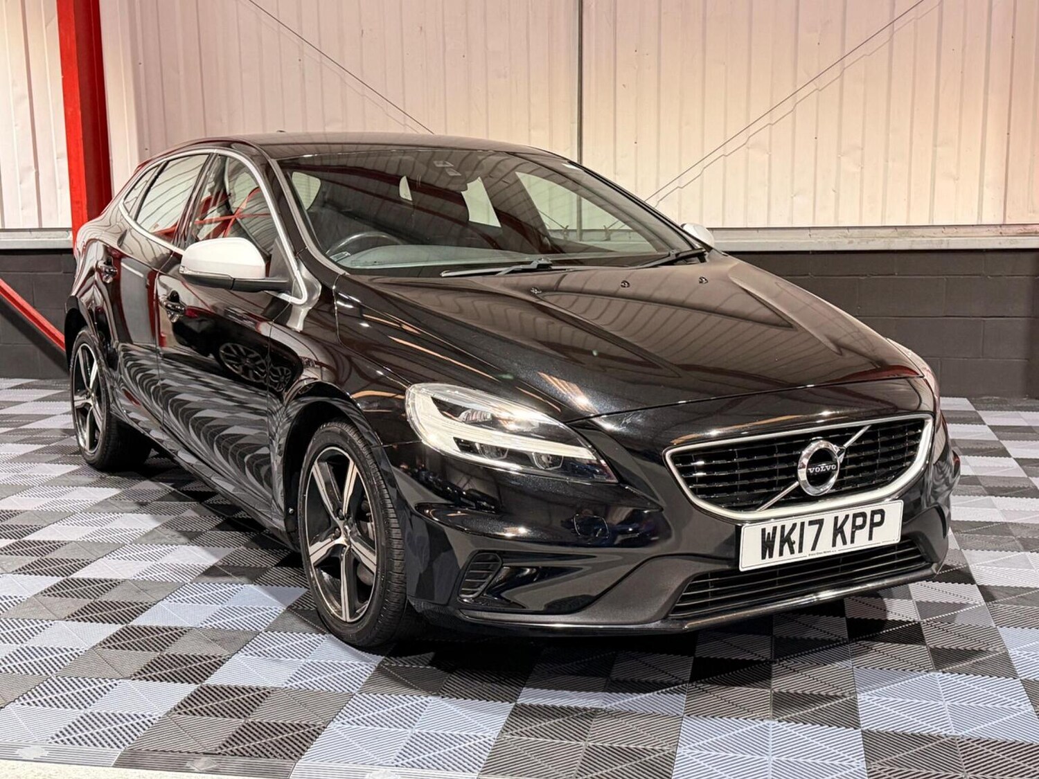 Used Volvo V40 2017 for sale - 78064180: Photo 55