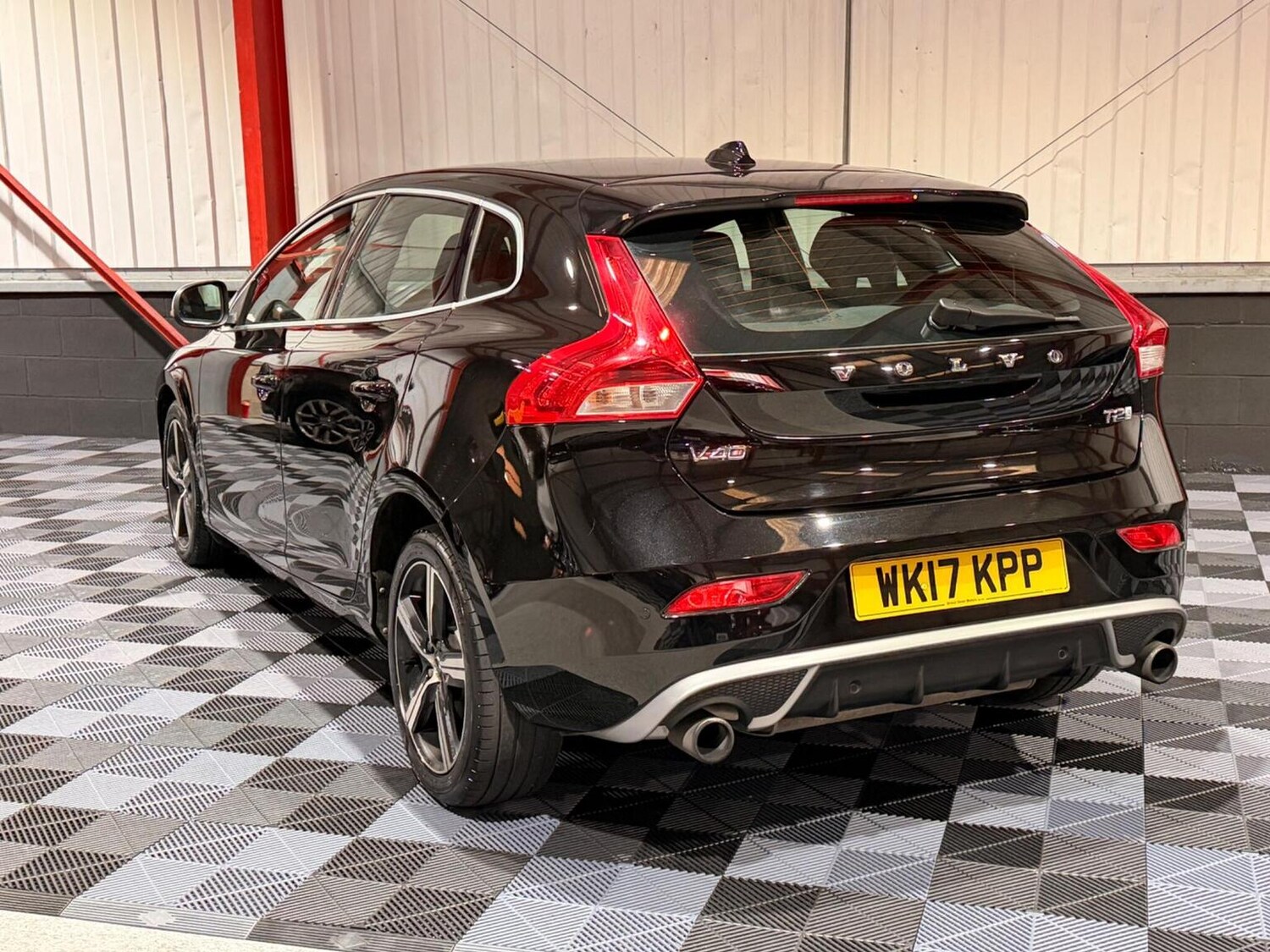 Used Volvo V40 2017 for sale - 78064180: Photo 7