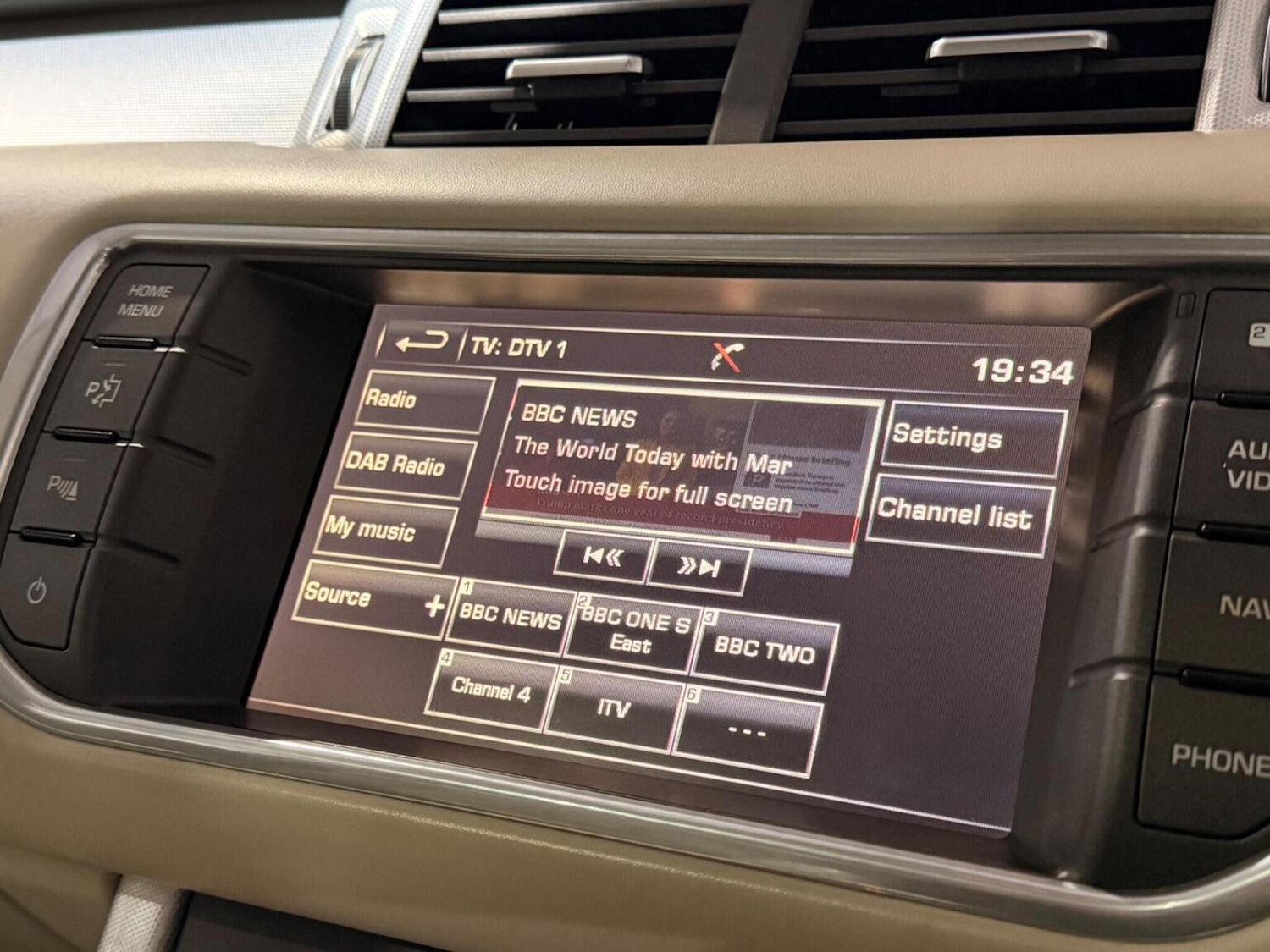 Used Land Rover Range Rover Evoque 2015 for sale - 77271027: Photo 25