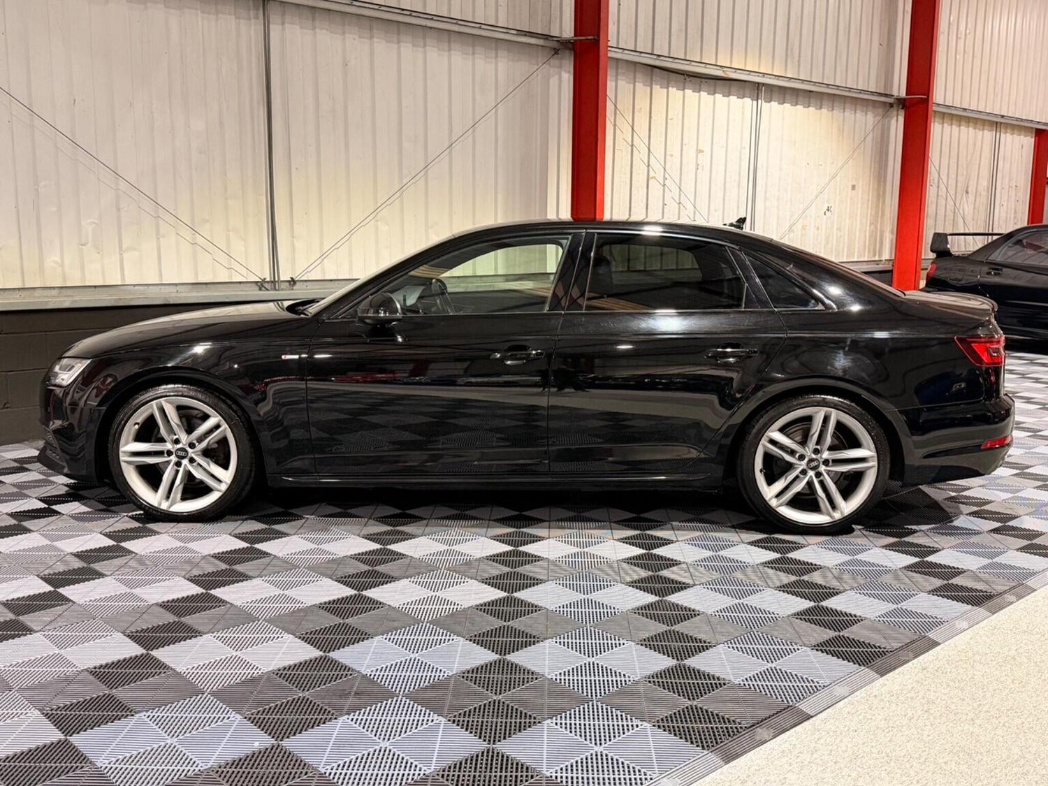 Used Audi A4 2018 for sale - 77792862: Photo 6