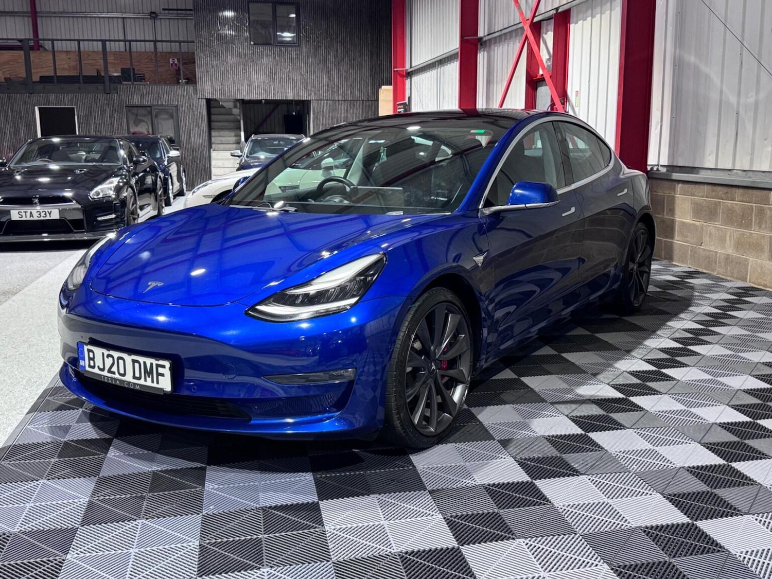 Used Tesla Model 3 2020 for sale - 76734820: Photo 2