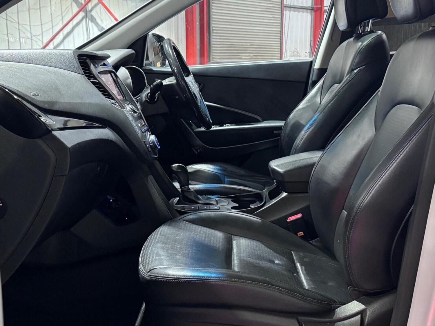 Used Hyundai Santa Fe 2013 for sale - 76329773: Photo 31