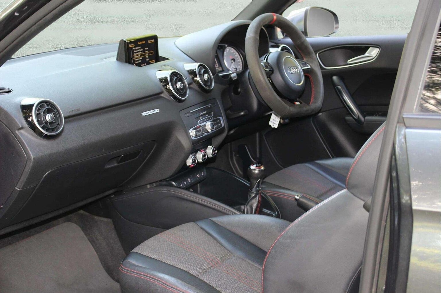 Used Audi A1 2016 for sale - 77350139: Photo 3