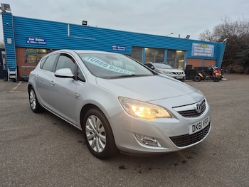 Used Vauxhall Astra 2011 for sale - 77063251: Photo