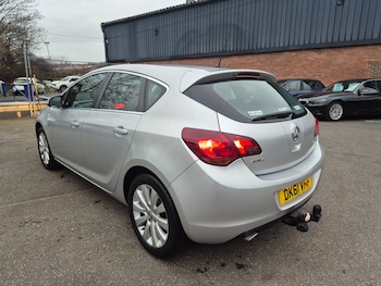 Used Vauxhall Astra 2011 for sale - 77063251: Photo