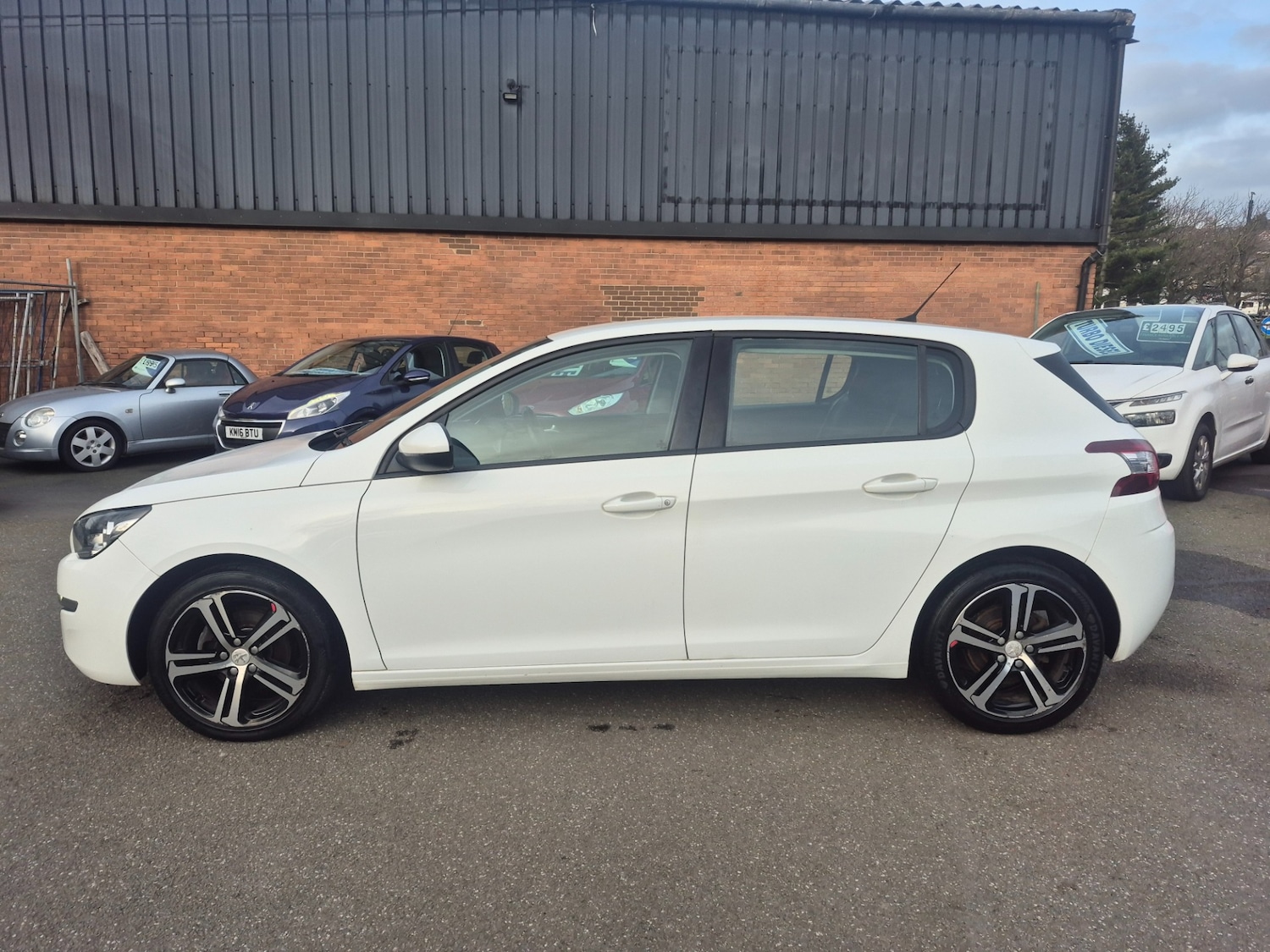 Used Peugeot 308 2015 for sale - 77581550: Photo 10