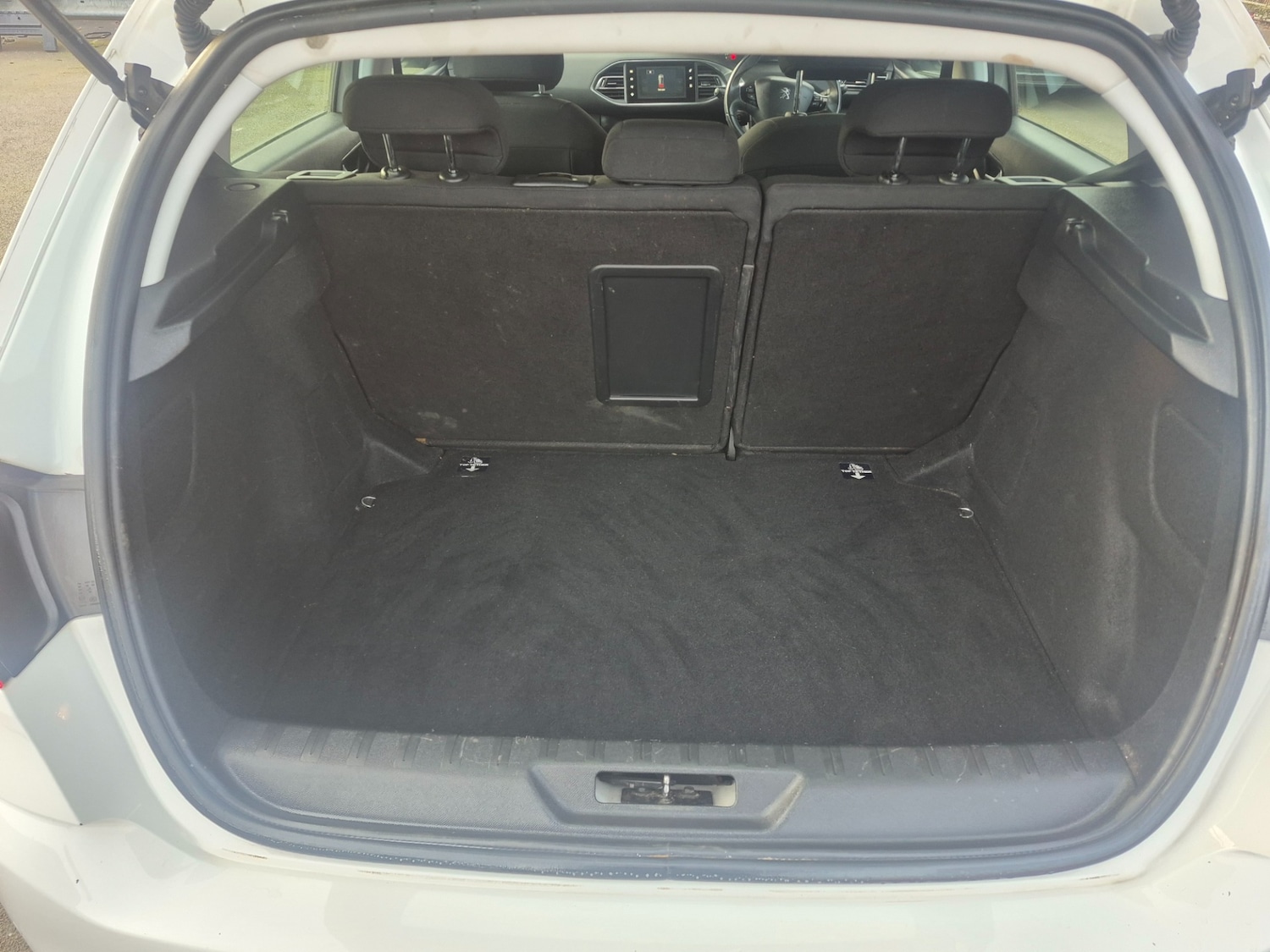 Used Peugeot 308 2015 for sale - 77581550: Photo 14