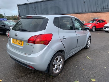 Used Kia Venga 2010 for sale - 76170941: Photo 4