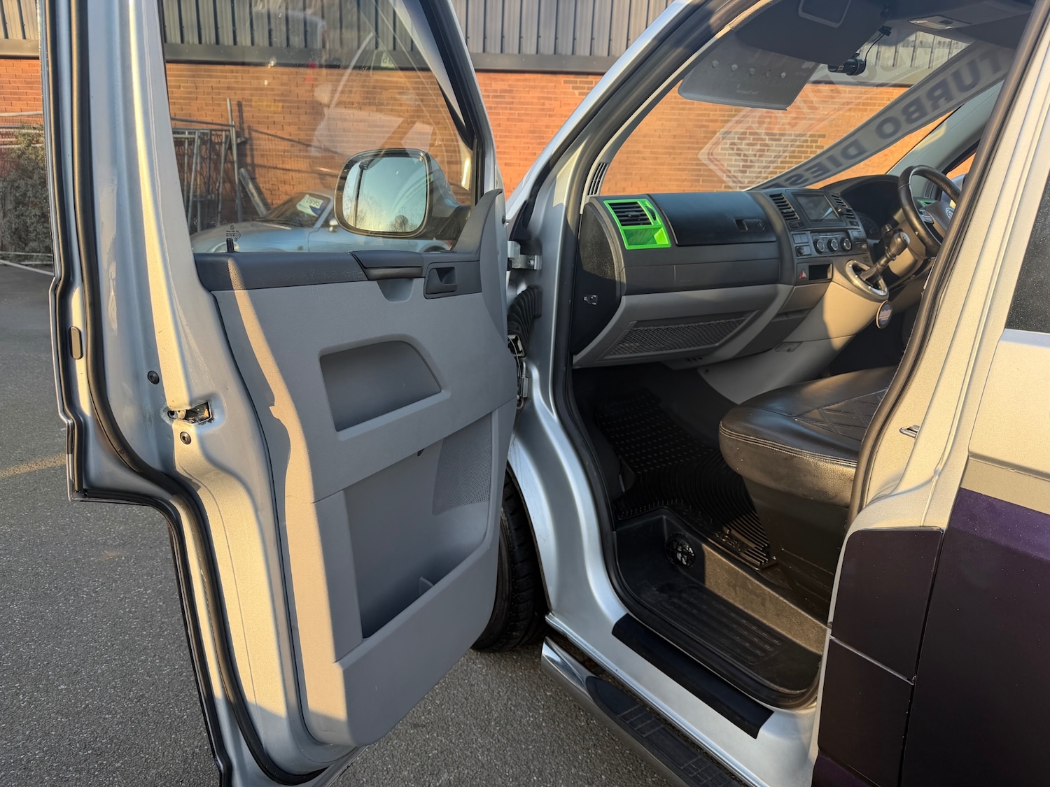 Used Volkswagen Transporter 2011 for sale - 77758859: Photo 15