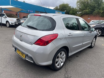 Used Peugeot 308 2013 for sale - 79456811: Photo