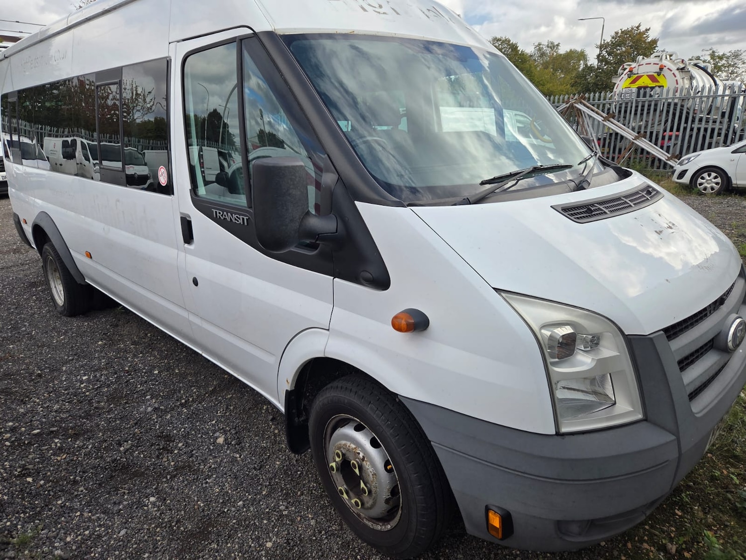 Used Ford Transit 2010 for sale - 74703409: Photo 2