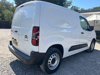 Used Citroen Berlingo 2021 for sale - 79496684: Photo