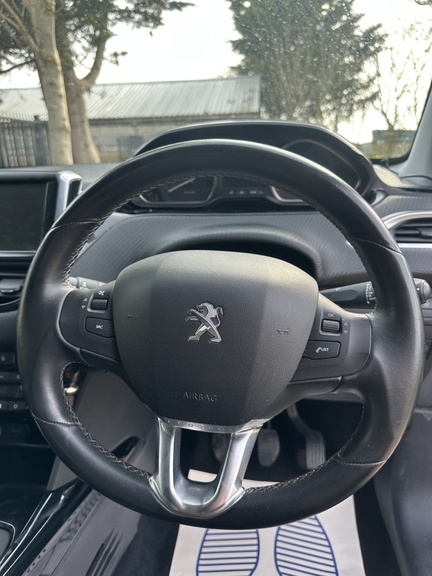 Used Peugeot 2008 2015 for sale - 77968668: Photo 13