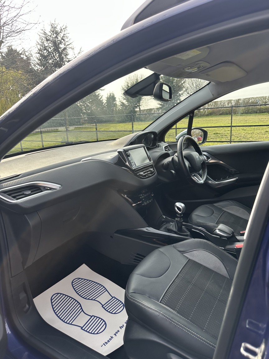 Used Peugeot 2008 2015 for sale - 77968668: Photo 18