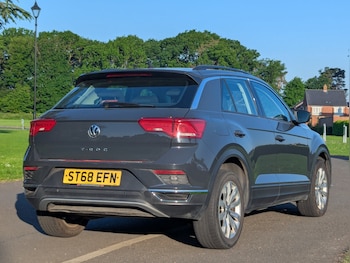 Used Volkswagen T-Roc 2018 for sale - 78699747: Photo
