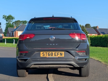 Used Volkswagen T-Roc 2018 for sale - 78699747: Photo