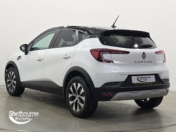 Used Renault Captur 2022 for sale - 76965927: Photo
