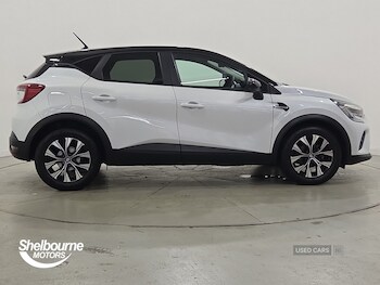 Used Renault Captur 2022 for sale - 76965927: Photo
