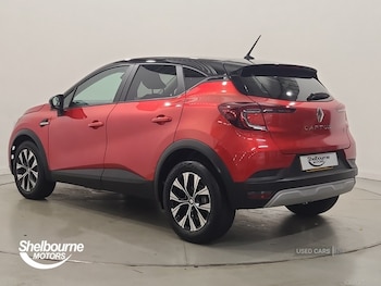Used Renault Captur 2022 for sale - 76175910: Photo 2