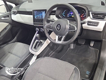 Used Renault Clio 2023 for sale - 77893318: Photo