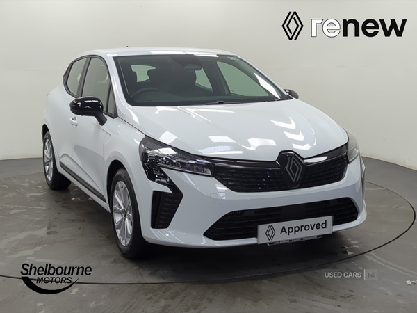 Used Renault Clio 2025 for sale - 76667772: Photo 1