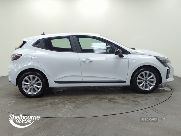 Used Renault Clio 2025 for sale - 76667772: Photo 3