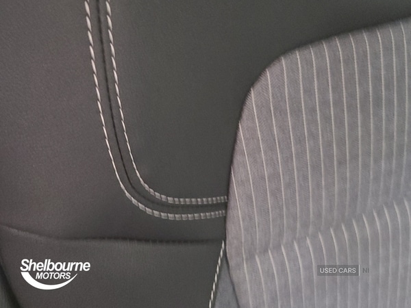 Used Renault Clio 2025 for sale - 76359552: Photo 30