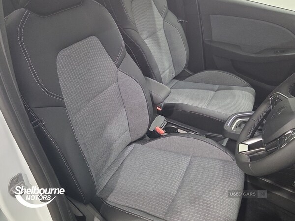 Used Renault Clio 2025 for sale - 77156924: Photo 37