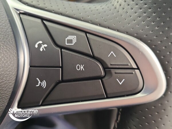 Used Renault Clio 2022 for sale - 76175689: Photo 31