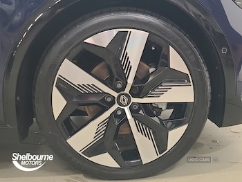 Used Renault Megane 2024 for sale - 76914293: Photo