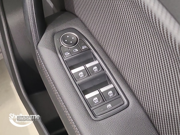 Used Renault Captur 2023 for sale - 76647033: Photo 47