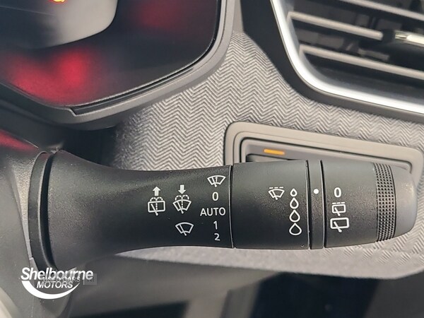 Used Renault Clio 2025 for sale - 76523068: Photo 32